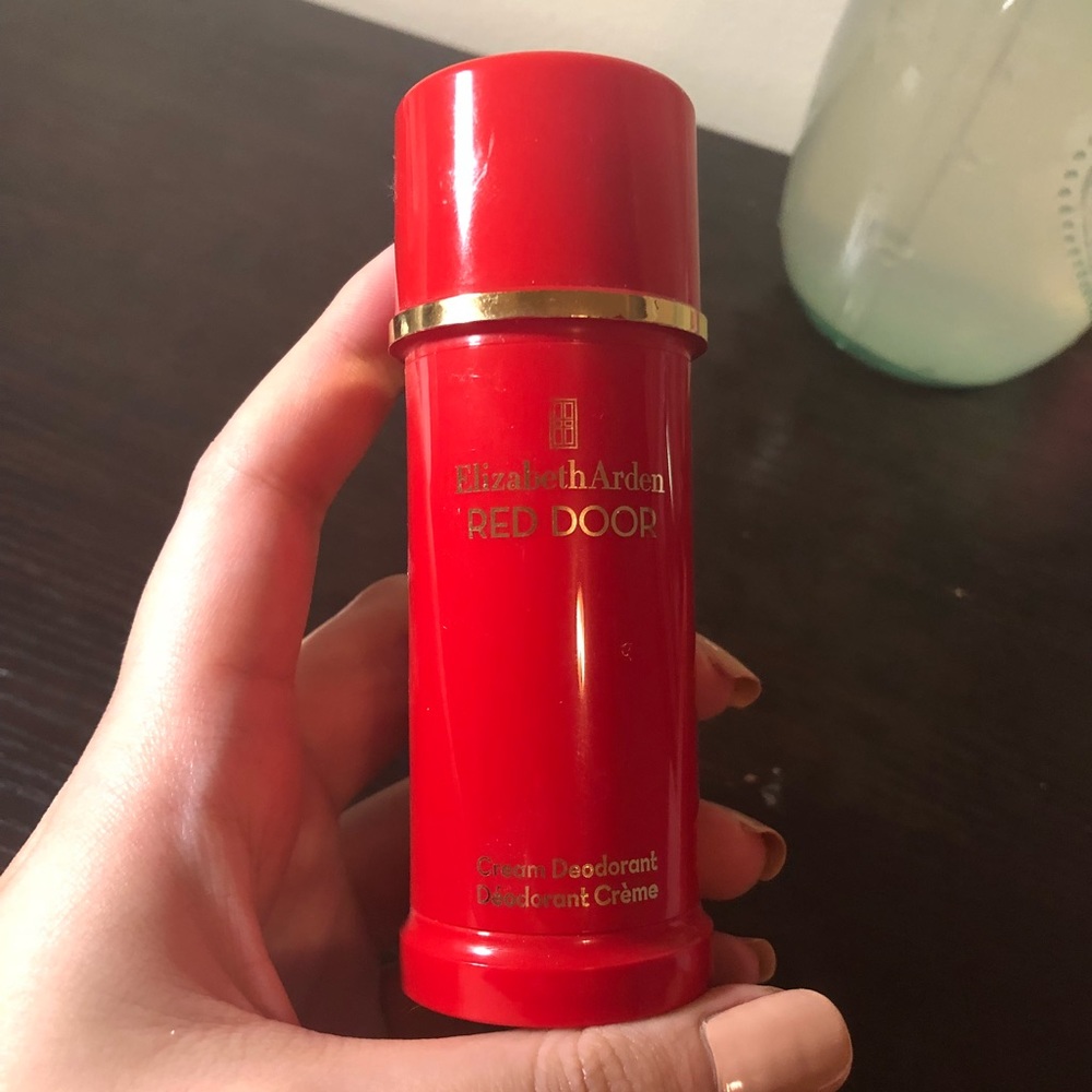 Elizabeth Arden red door deodorant
